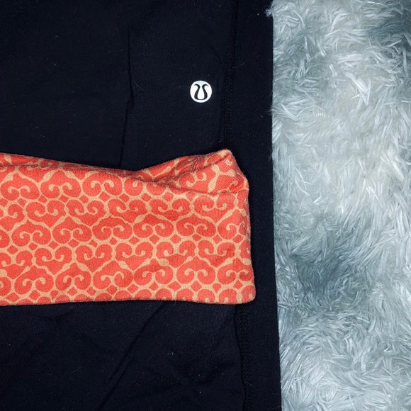 Lululemon yoga pants - Picture 4 of 4